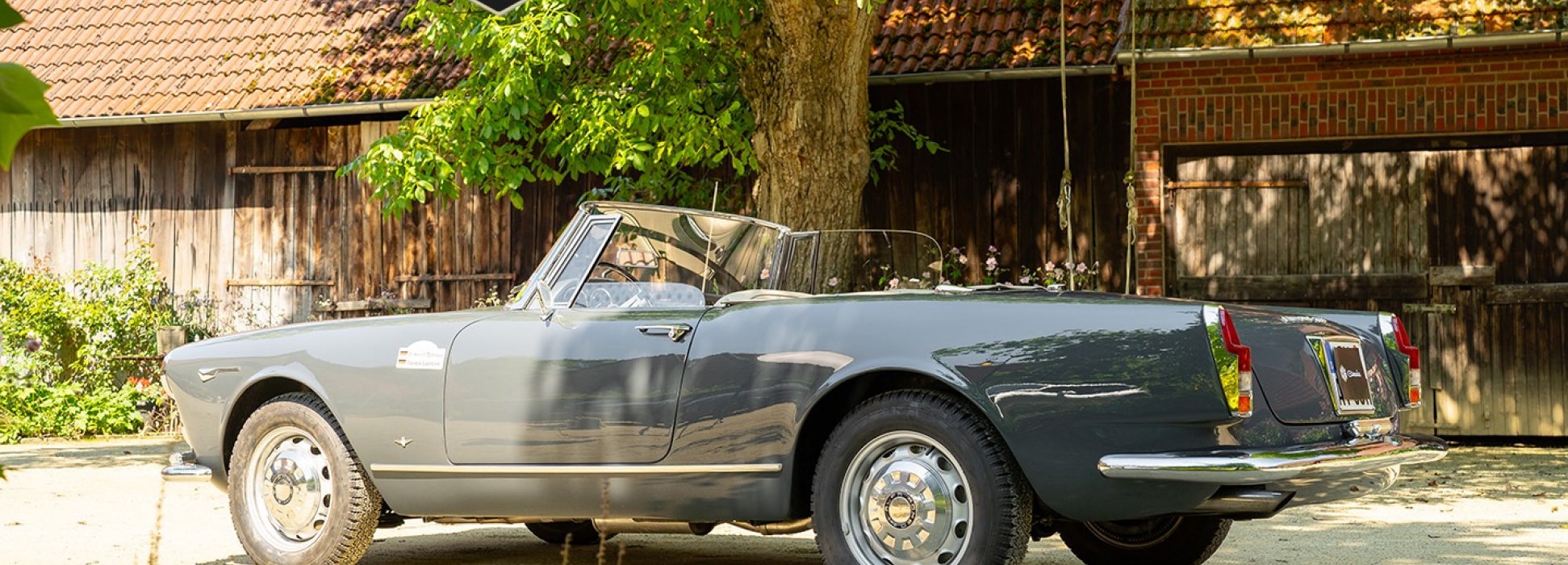 Alfa Romeo 2600 Touring Spider  8