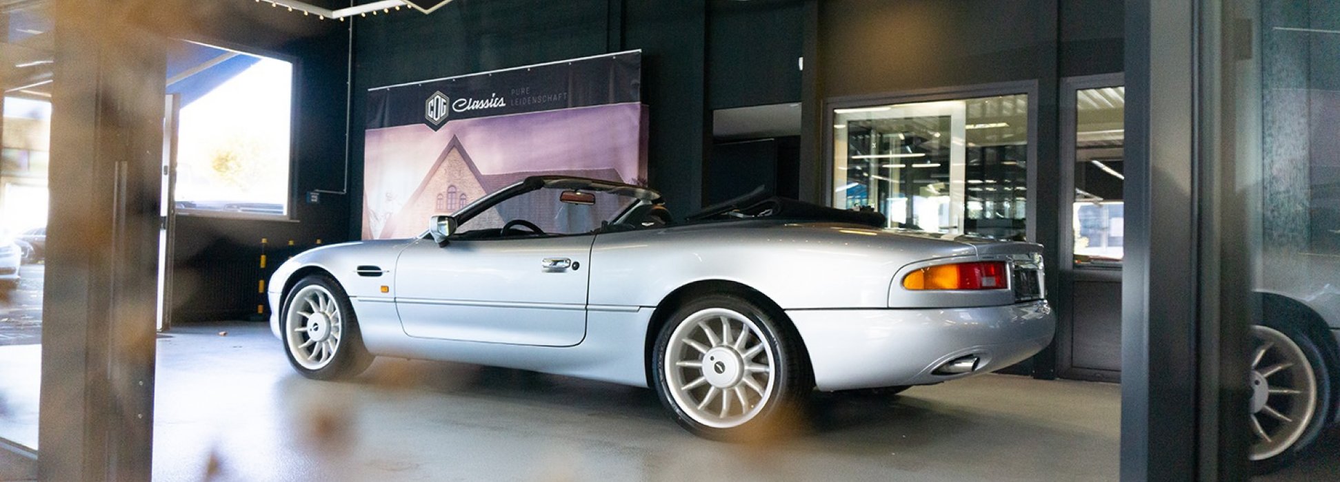 Aston Martin DB7 Volante 9