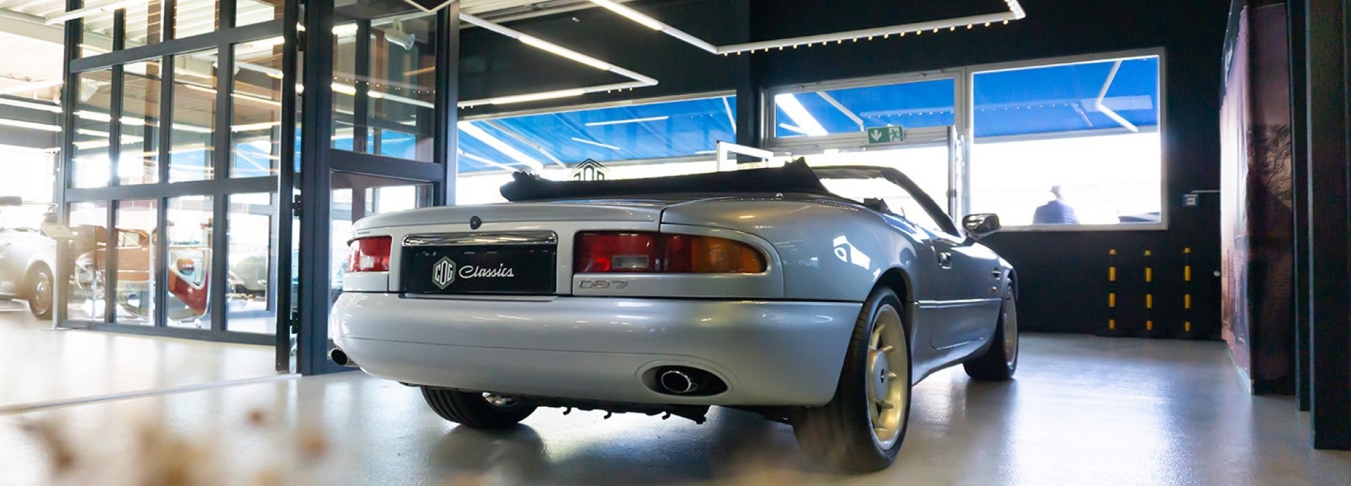 Aston Martin DB7 Volante 4