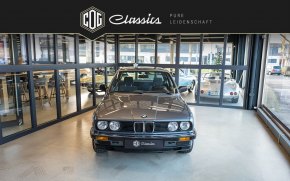 BMW 320 i E 30 31