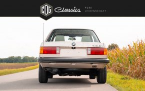 BMW 320 E30  10