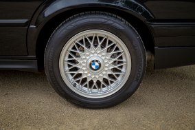 BMW 325 i E30 Touring 8
