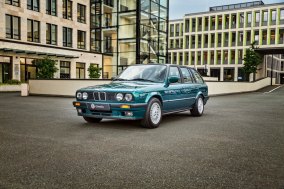 BMW 325 i E30 Touring  3