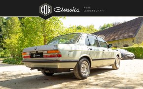 BMW 528 E28  12