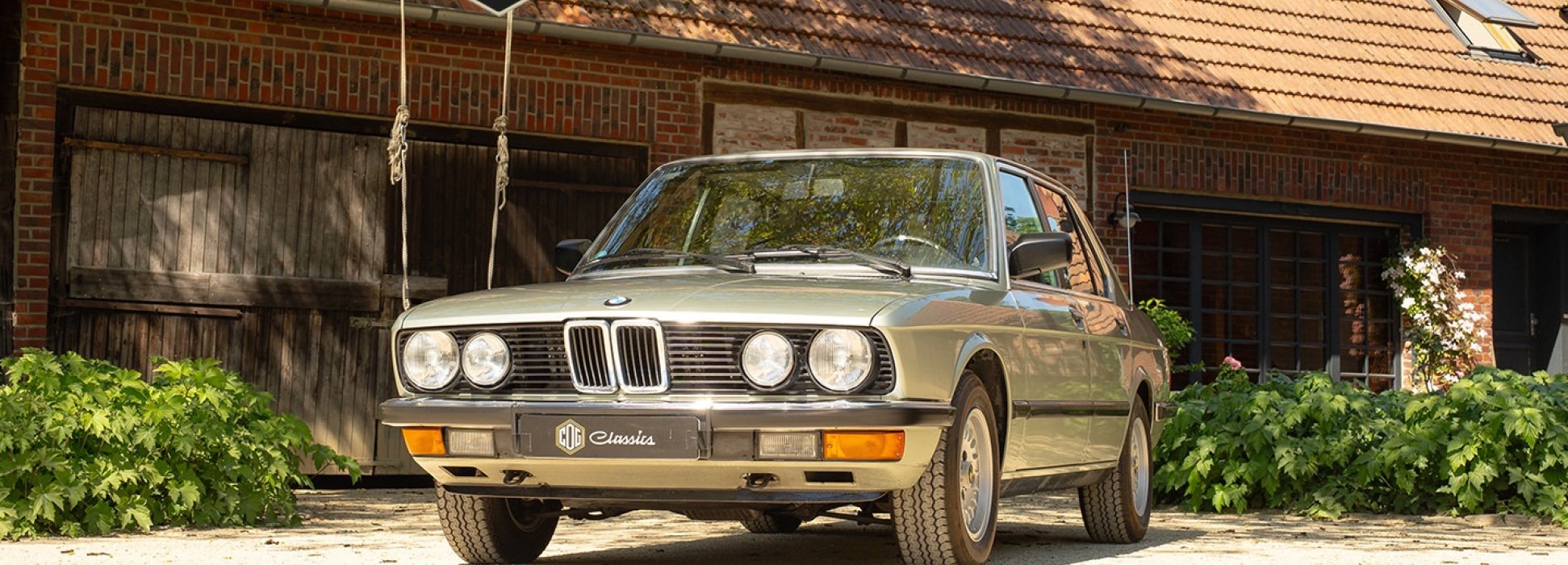 BMW 528 E28  1