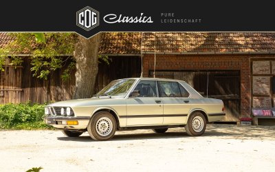 BMW 528 E28  0