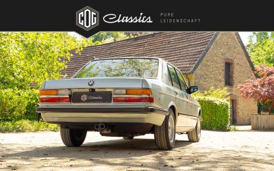 BMW 528 E28  3