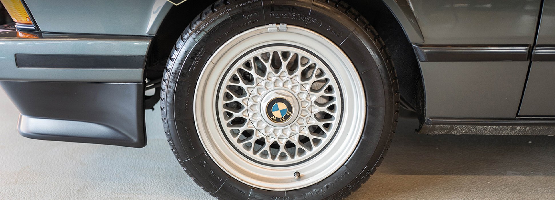BMW 635 CSI 8