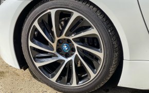 BMW i8 Pure Impulse 23