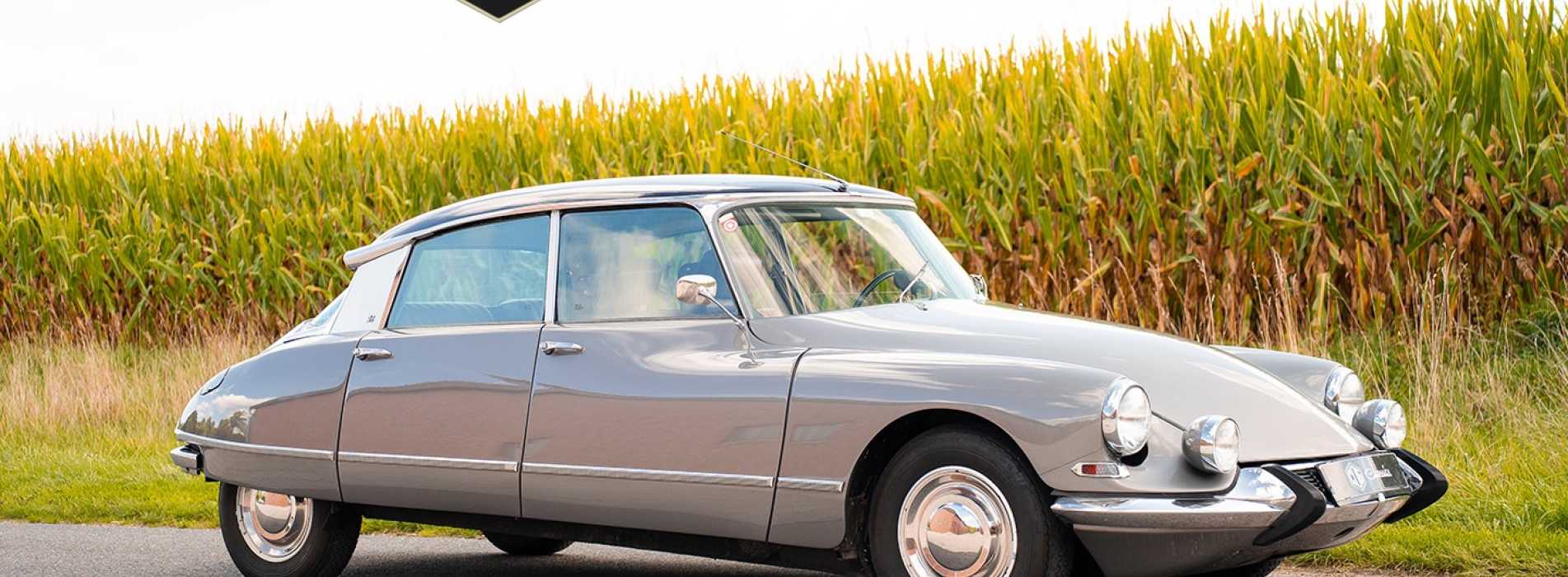 Citroën DS 21 Pallas 11