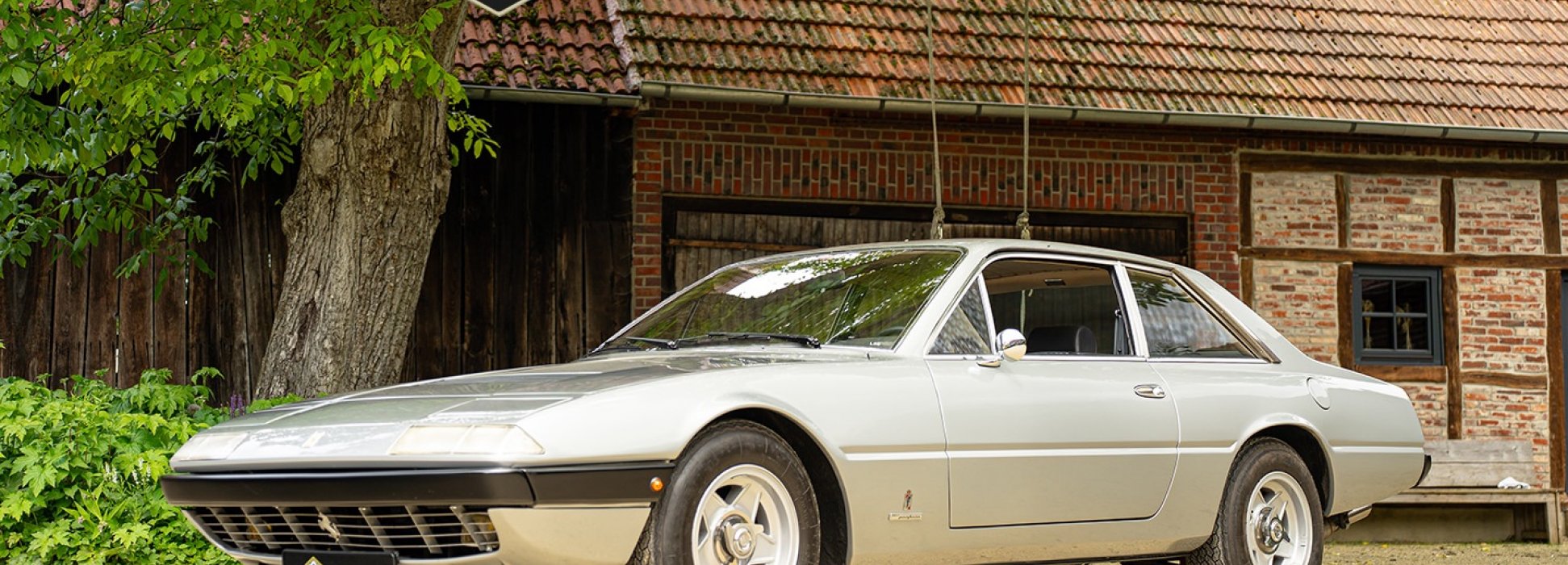 Ferrari 365 GT4 2+2 4