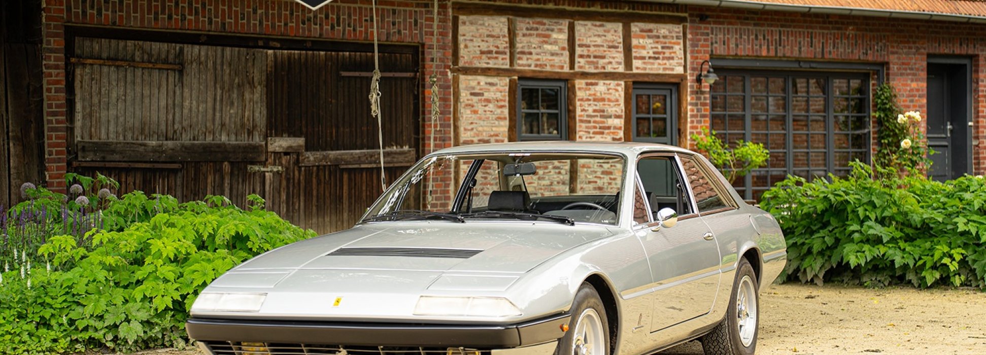 Ferrari 365 GT4 2+2 1