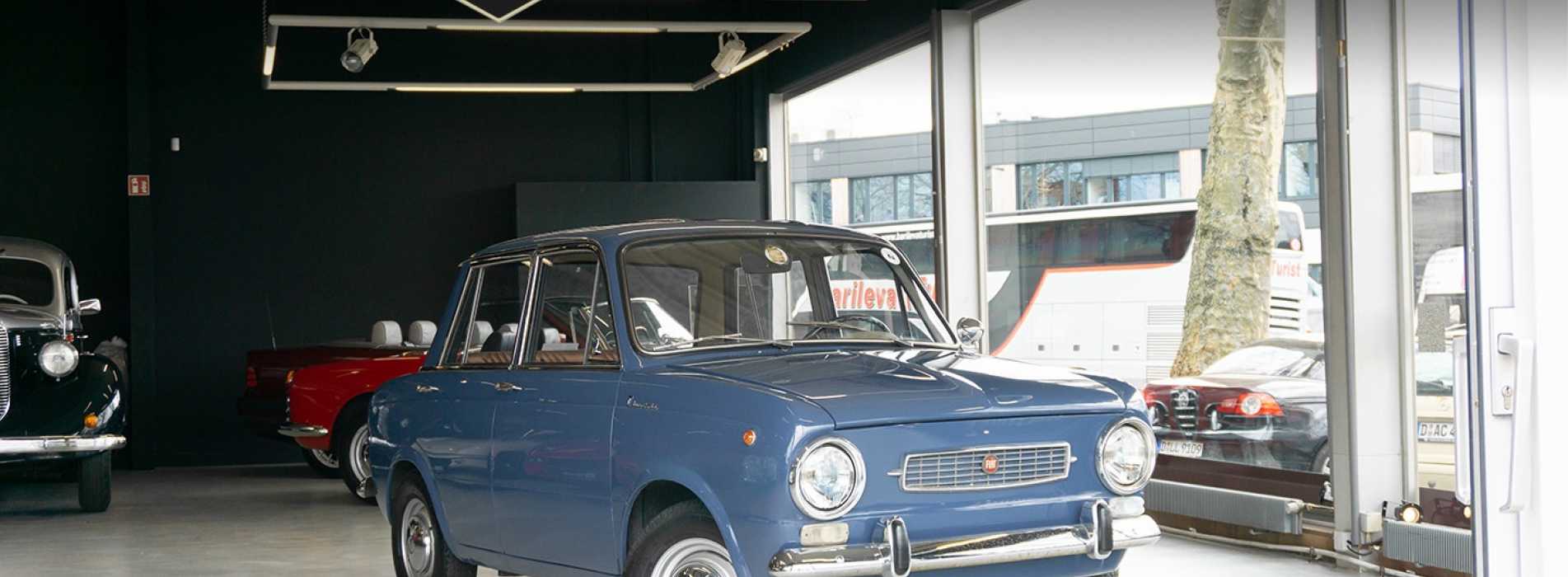 Fiat 850  Lucciola 18