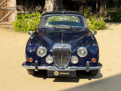 Jaguar Daimler V8  1