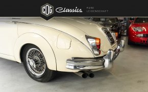 Jaguar MK II 3.4 13