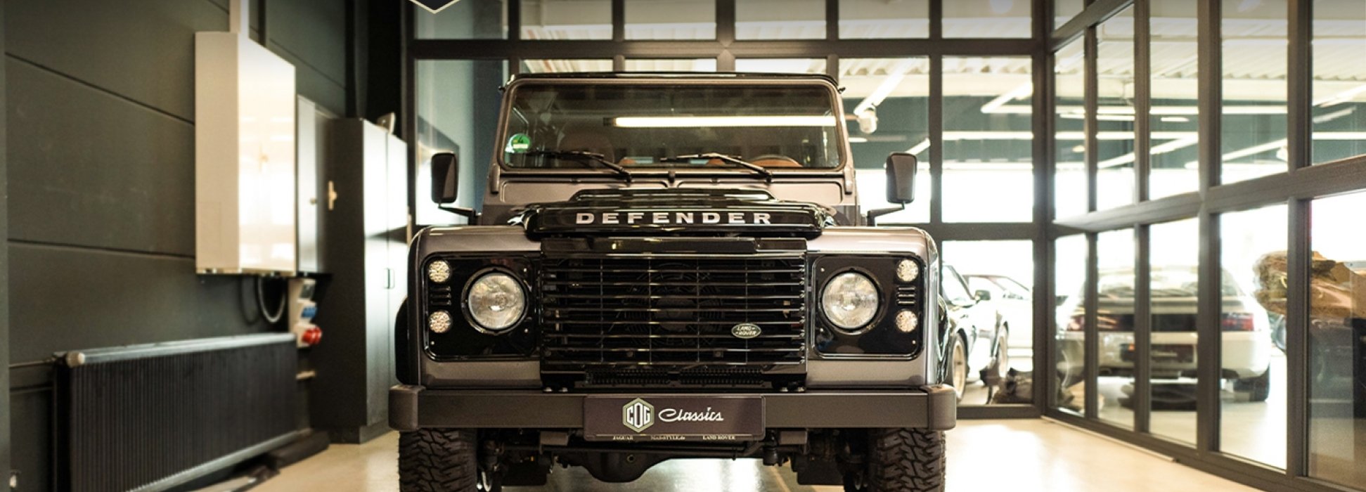 Land Rover Defender 2