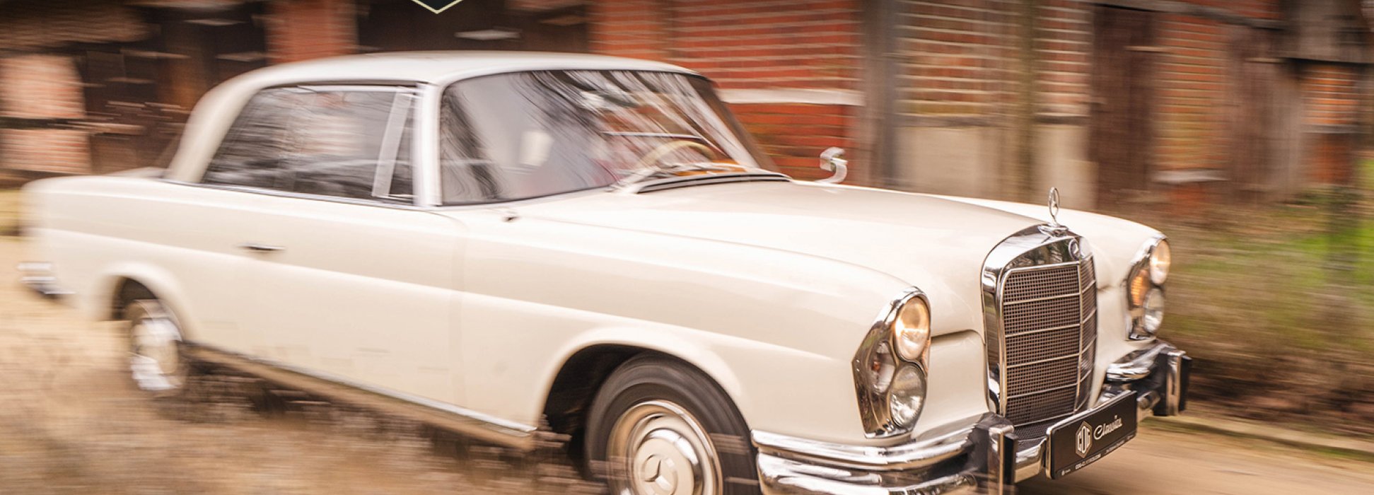 Mercedes-Benz 220 SE W111 1