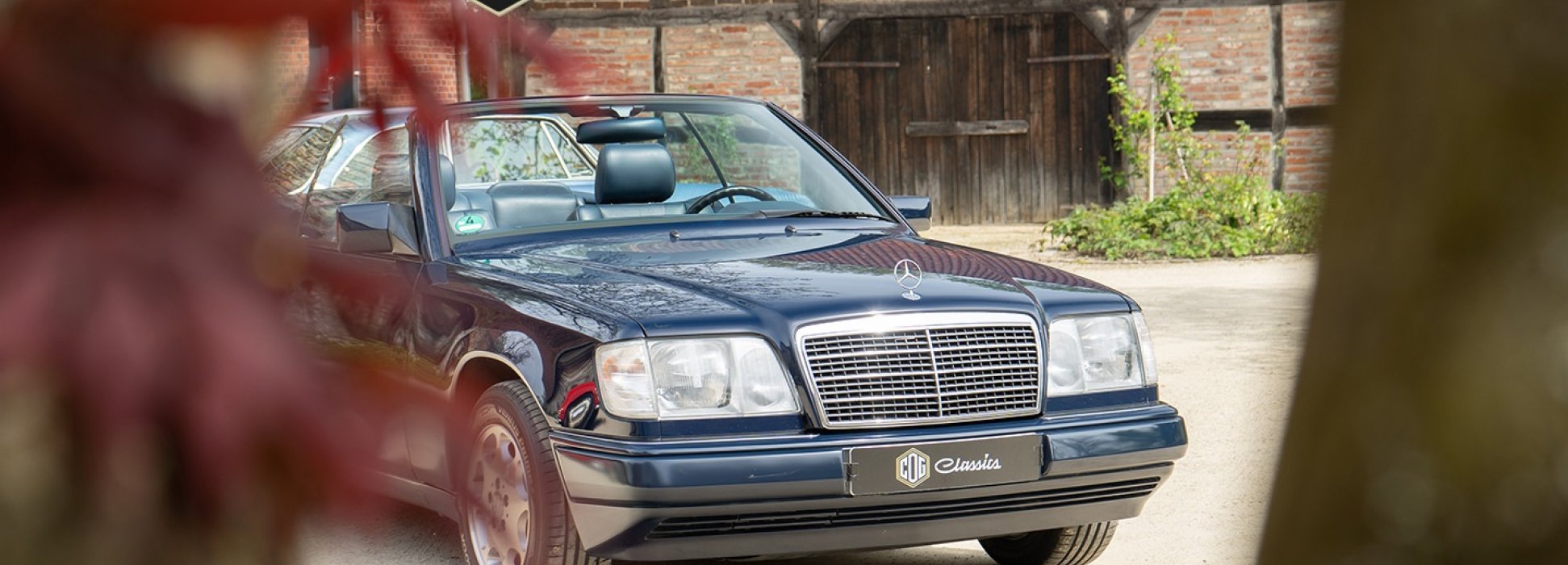 Mercedes-Benz 220 W124 Cabrio 2