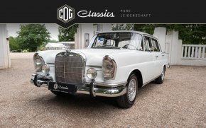 Mercedes-Benz 230 S Limousine W111 6