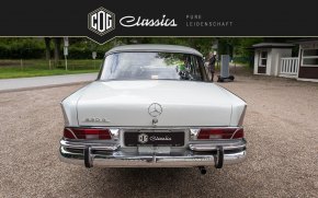 Mercedes-Benz 230 S Limousine W111 17