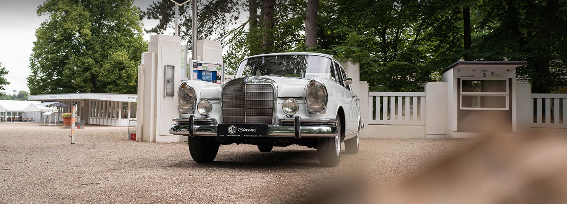 Mercedes-Benz 230 S Limousine W111 4