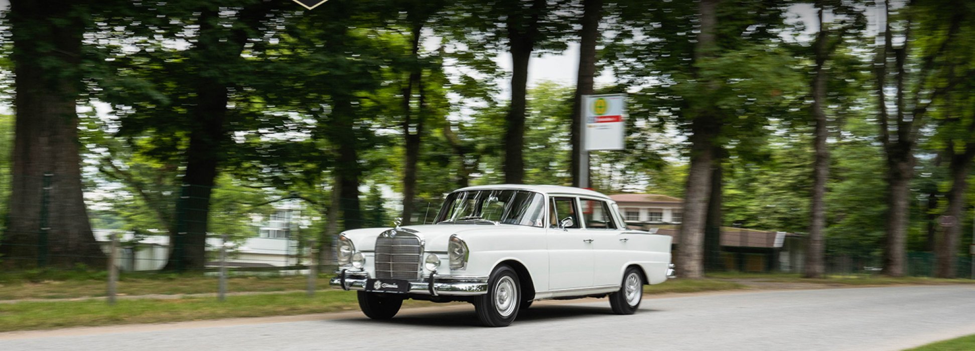 Mercedes-Benz 230 S Limousine W111 1