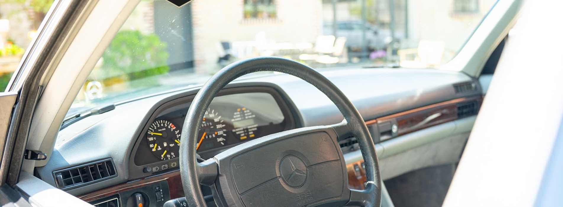 Mercedes-Benz 500 SEL W126  10