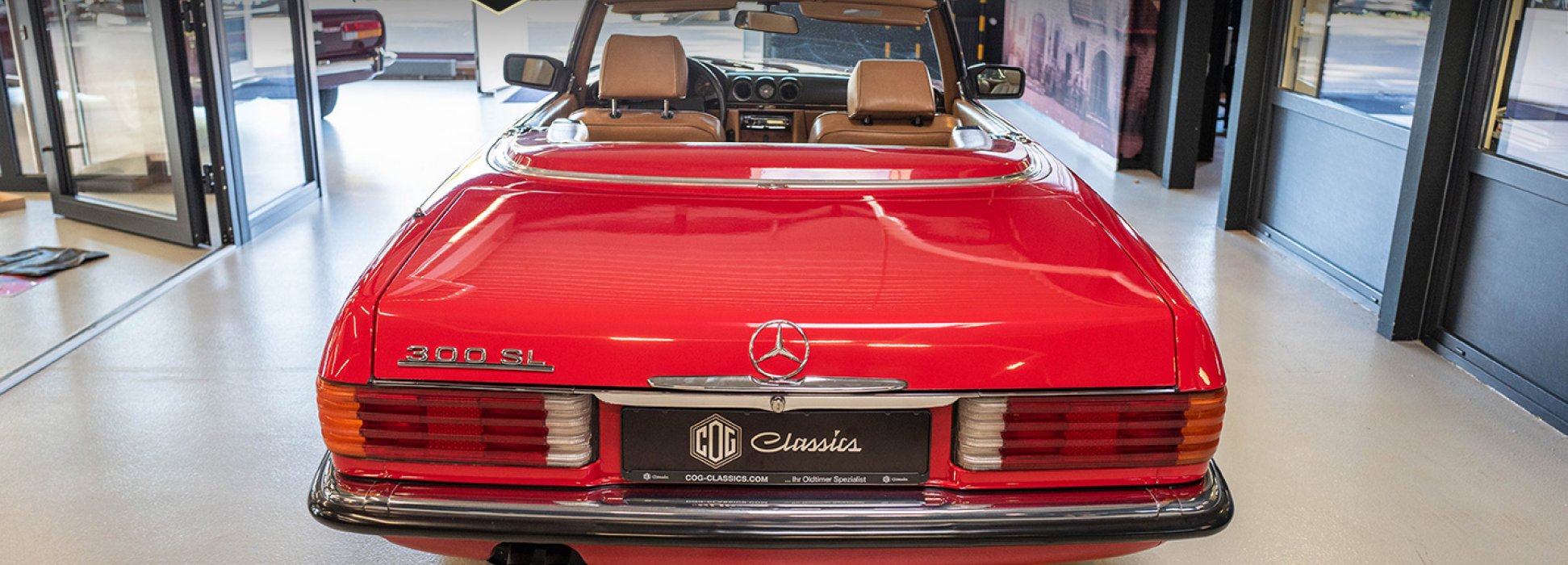 Mercedes-Benz SL 300 R107 3