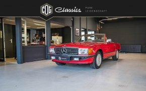 Mercedes-Benz SL 300 R107 3