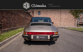 Porsche 911 Carrera 3.2 Targa 25