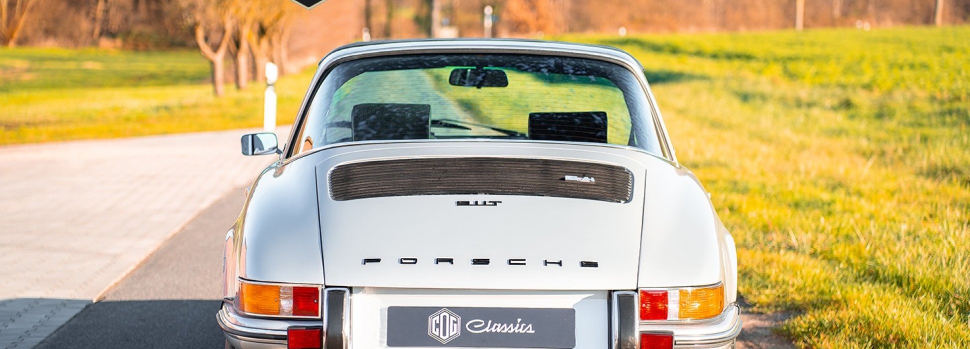 Porsche 911 Targa 2.4  6