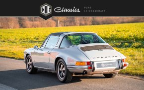 Porsche 911 Targa 2.4  9