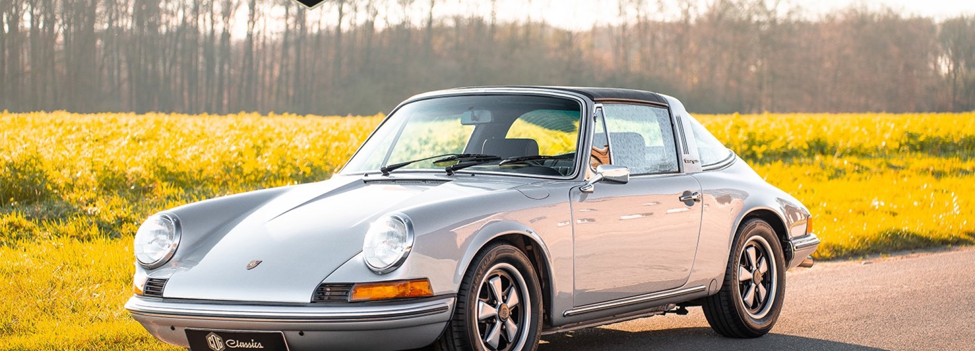 Porsche 911 Targa 2.4  2