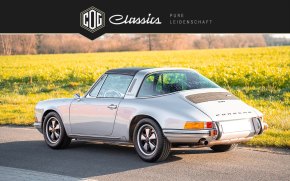 Porsche 911 Targa 2.4  8