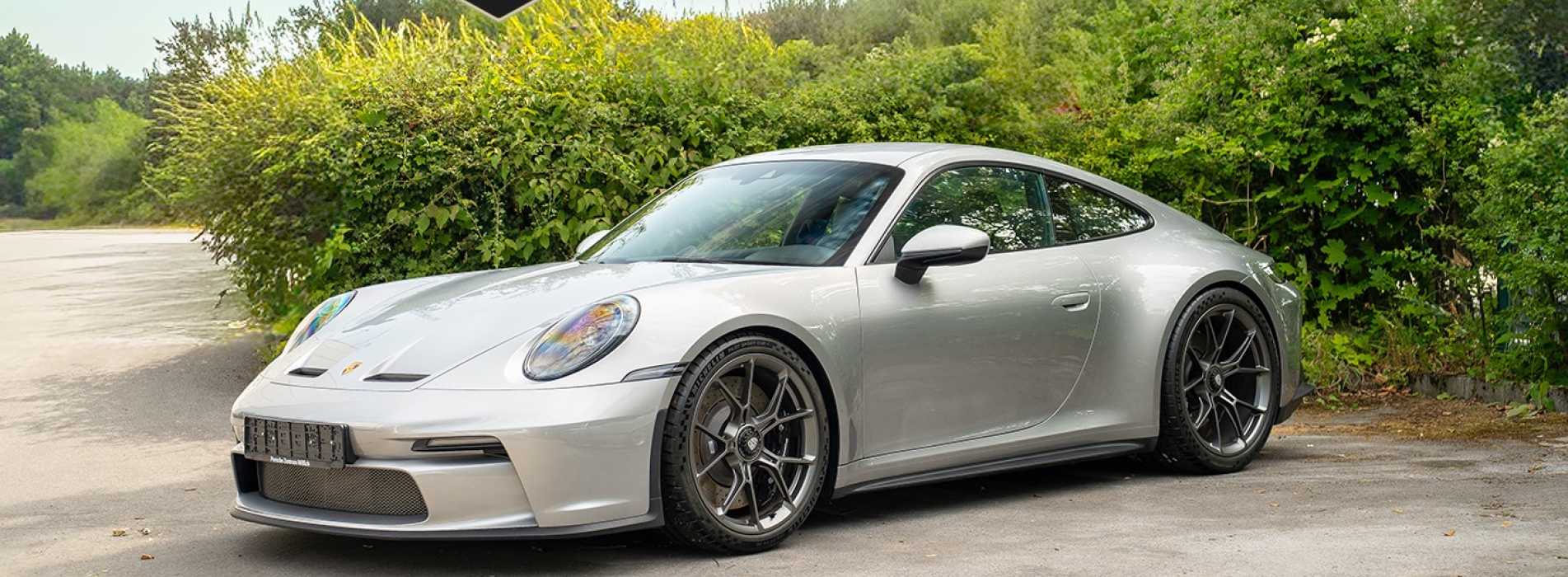 Porsche 911 GT3 Touring  8